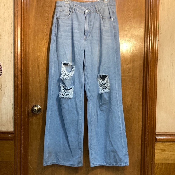 NWOT JEANS JEANS High Waisted Distressed Wide Leg Jeans - Picture 1 of 6